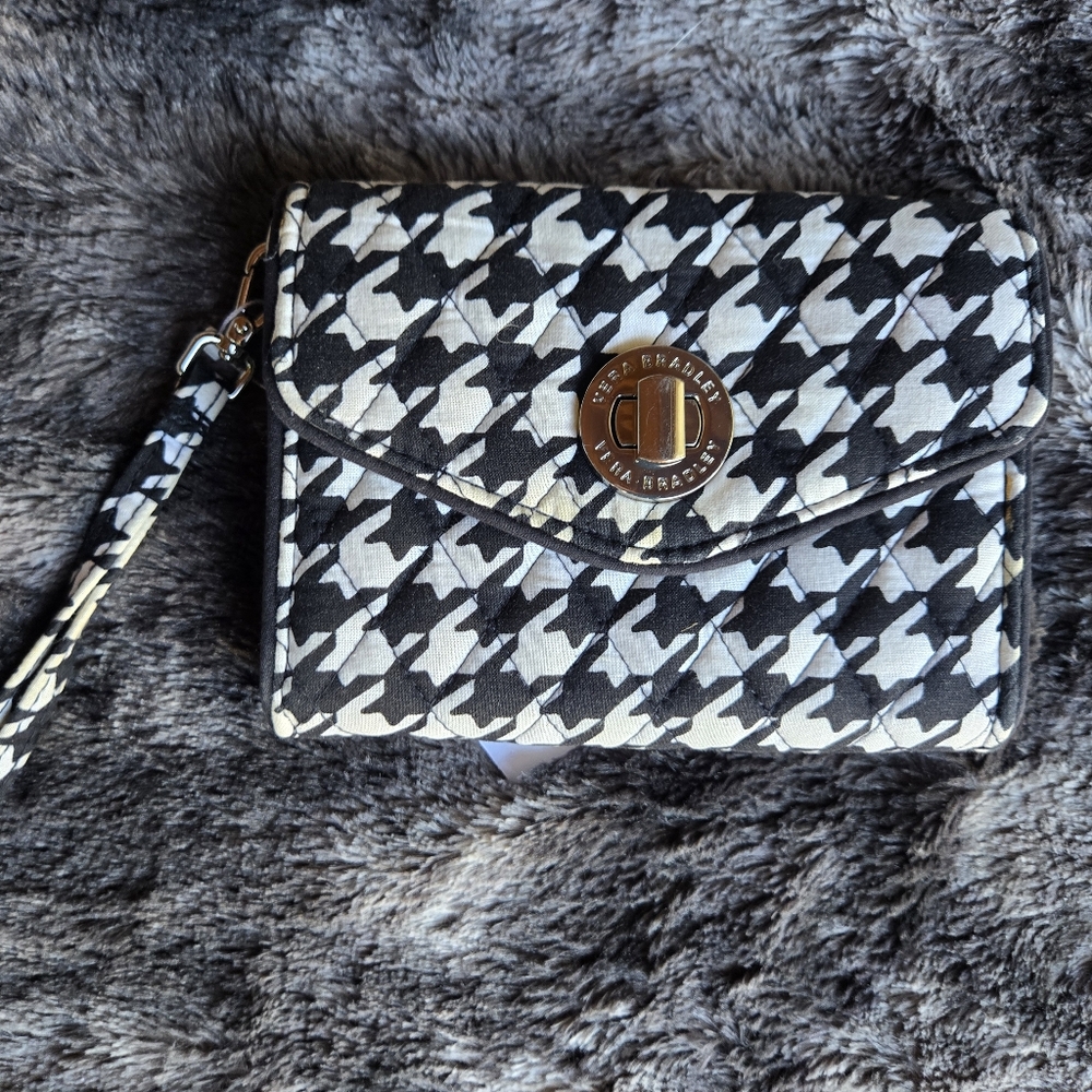 Vera Bradley Quilted Houndstooth Wristlet – Black & White